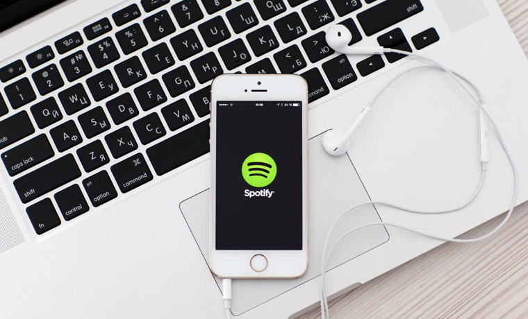 Потоковая музыка через Spotify
