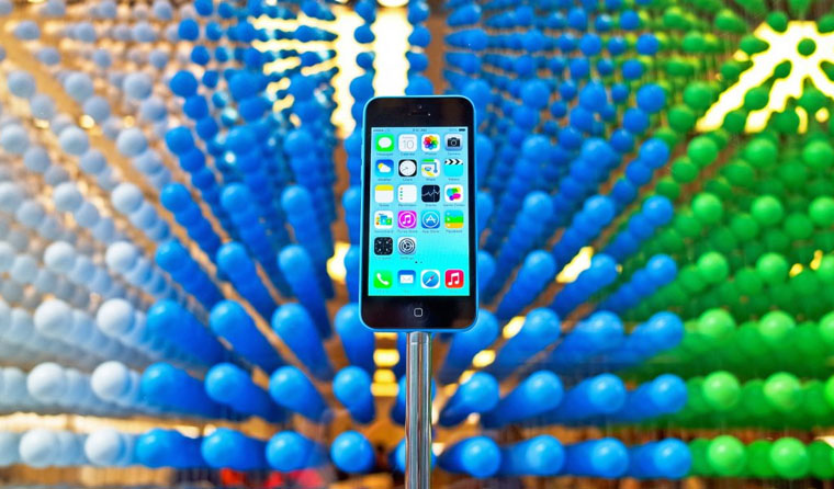 iPhone 5C голубого цвета